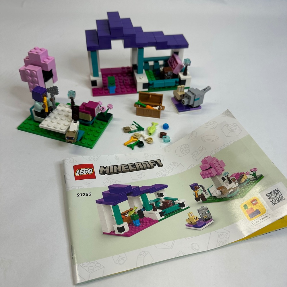 LEGO Minecraft The Animal Sanctuary 21253 Building Set Figures Manual Complete